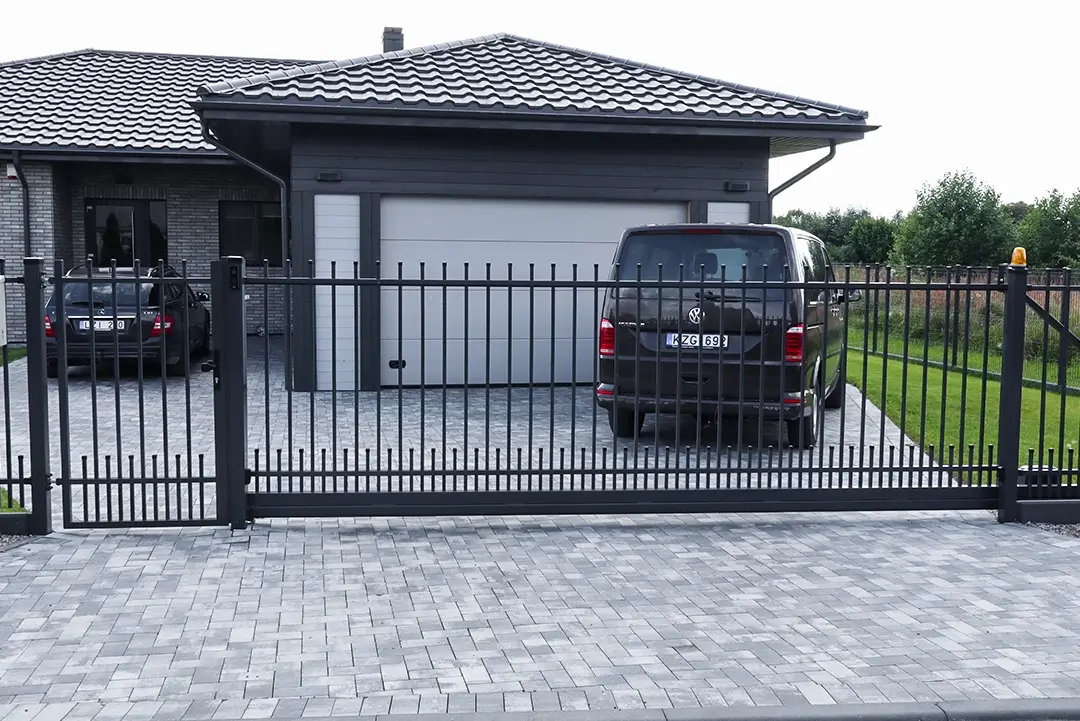 Amisa-metaline-tvora-Metallum-Novum-06 - Metallum Novum