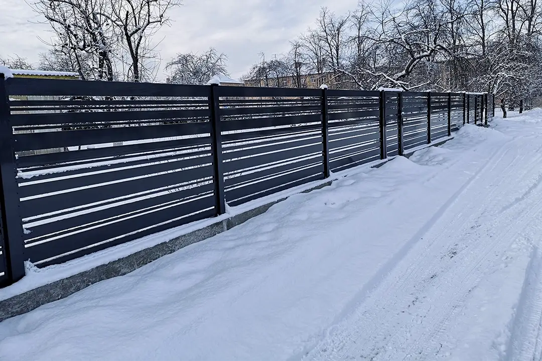 Asimetric-polisadine-metaline-tvora-Metallum-Novum-11 - Metallum Novum