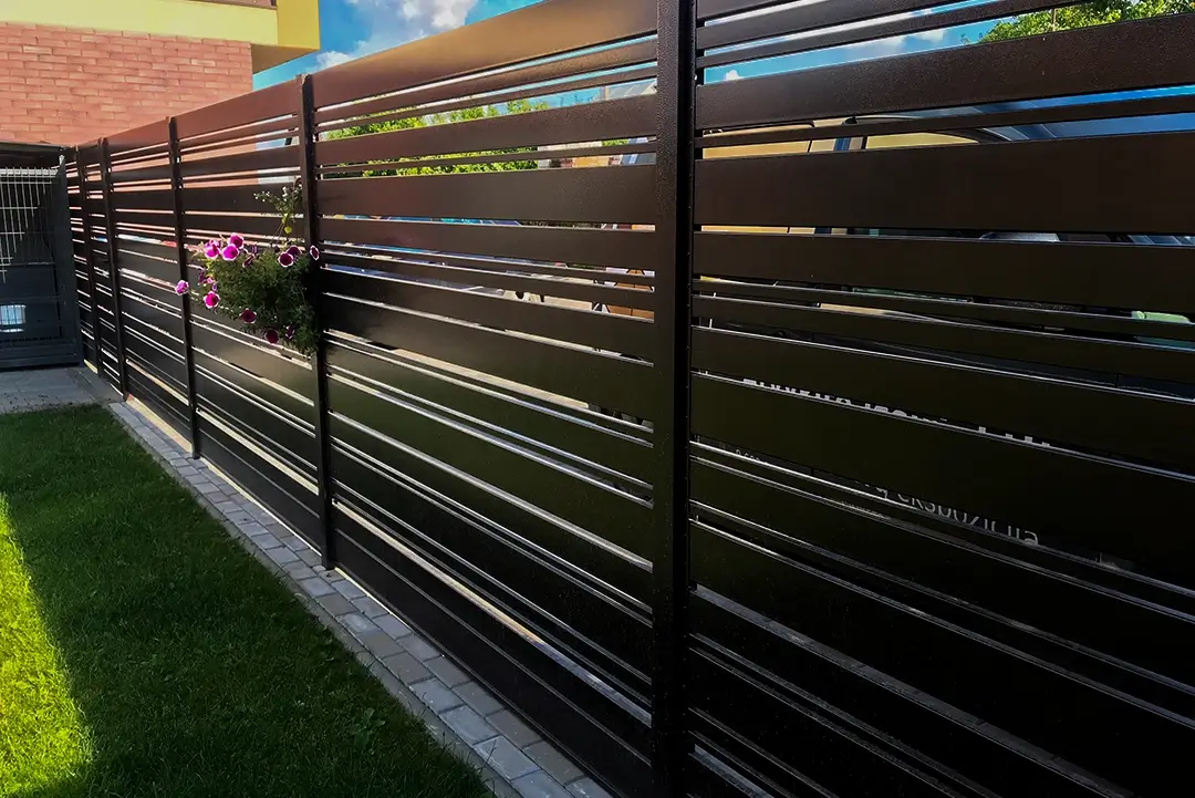 Asimetric-polisadine-metaline-tvora-Metallum-Novum-14 - Metallum Novum