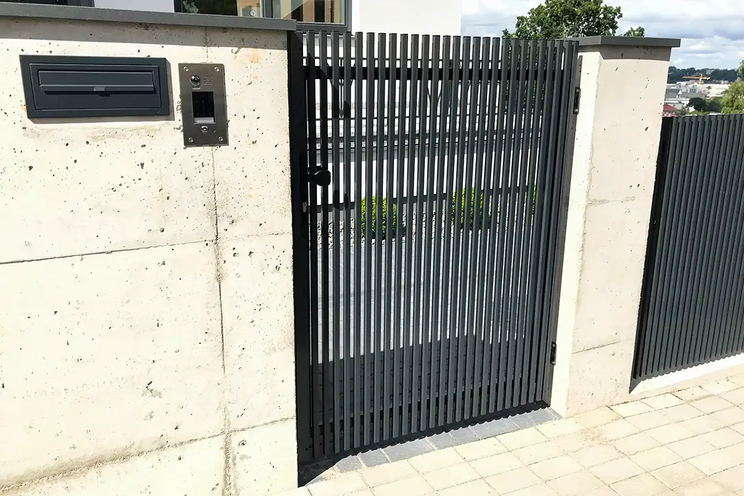 Elis-20x20-moderni-metaline-tvora-Metallum-Novum-07 - Metallum Novum