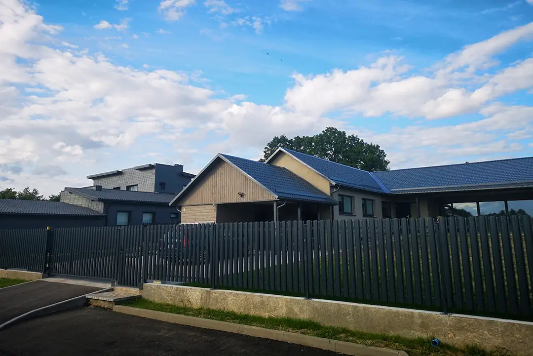 Horizontaliu-tvoralenciu-stakietu-skardine-tvora-Metallum-Novum-01 - Metallum Novum