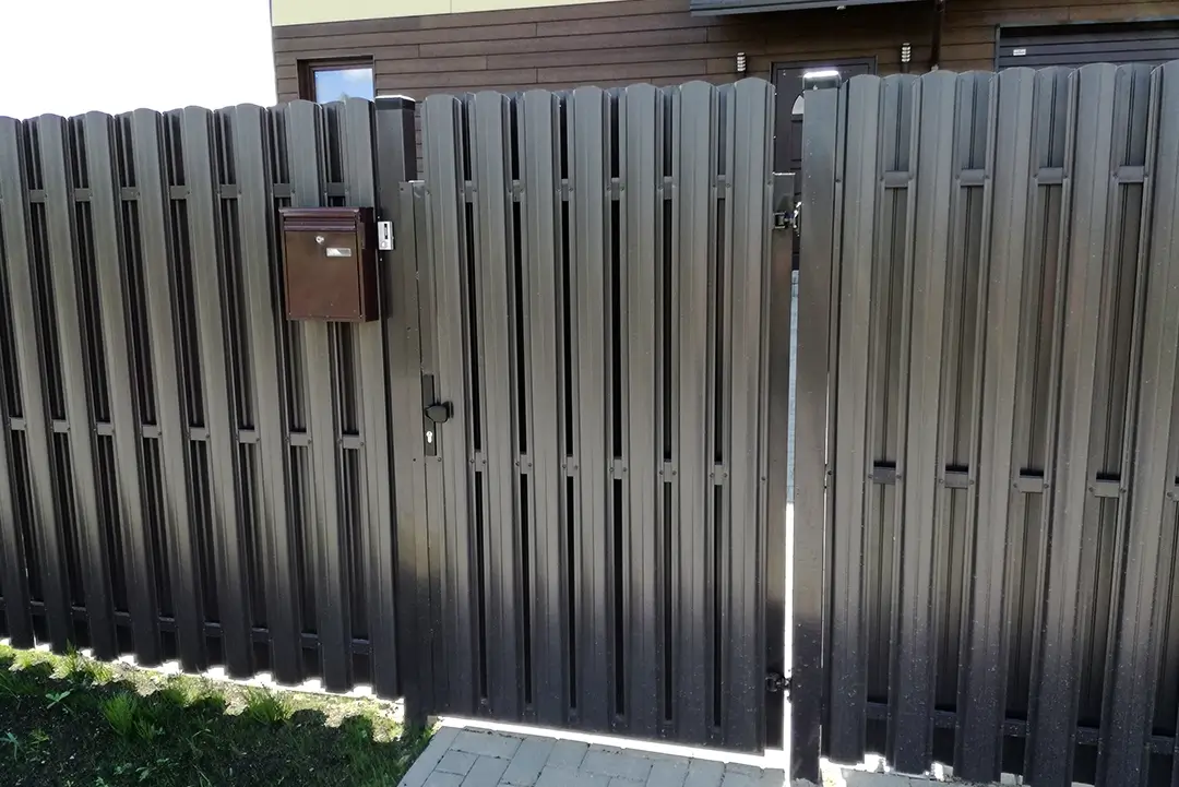 Horizontaliu-tvoralenciu-stakietu-skardine-tvora-Metallum-Novum-17 - Metallum Novum