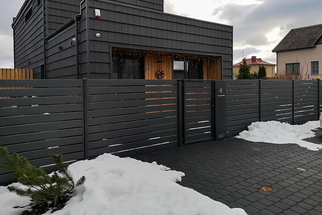 Masiv-polisadine-metaline-tvora-Metallum-Novum-08 - Metallum Novum