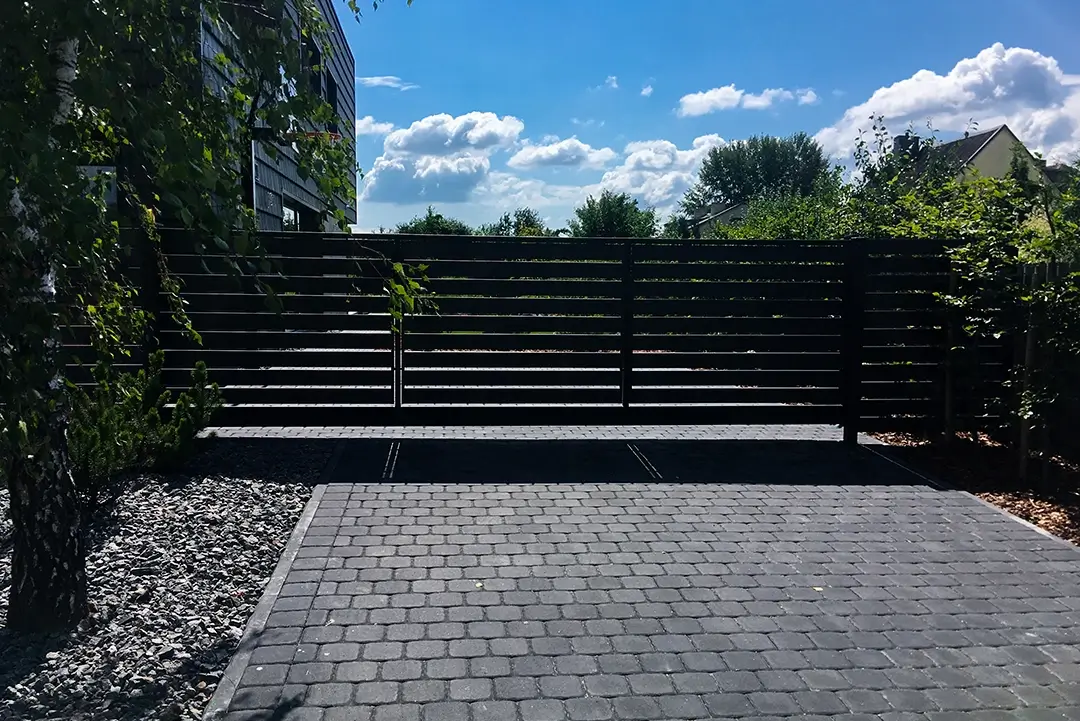 Masiv-polisadine-metaline-tvora-Metallum-Novum-11 - Metallum Novum