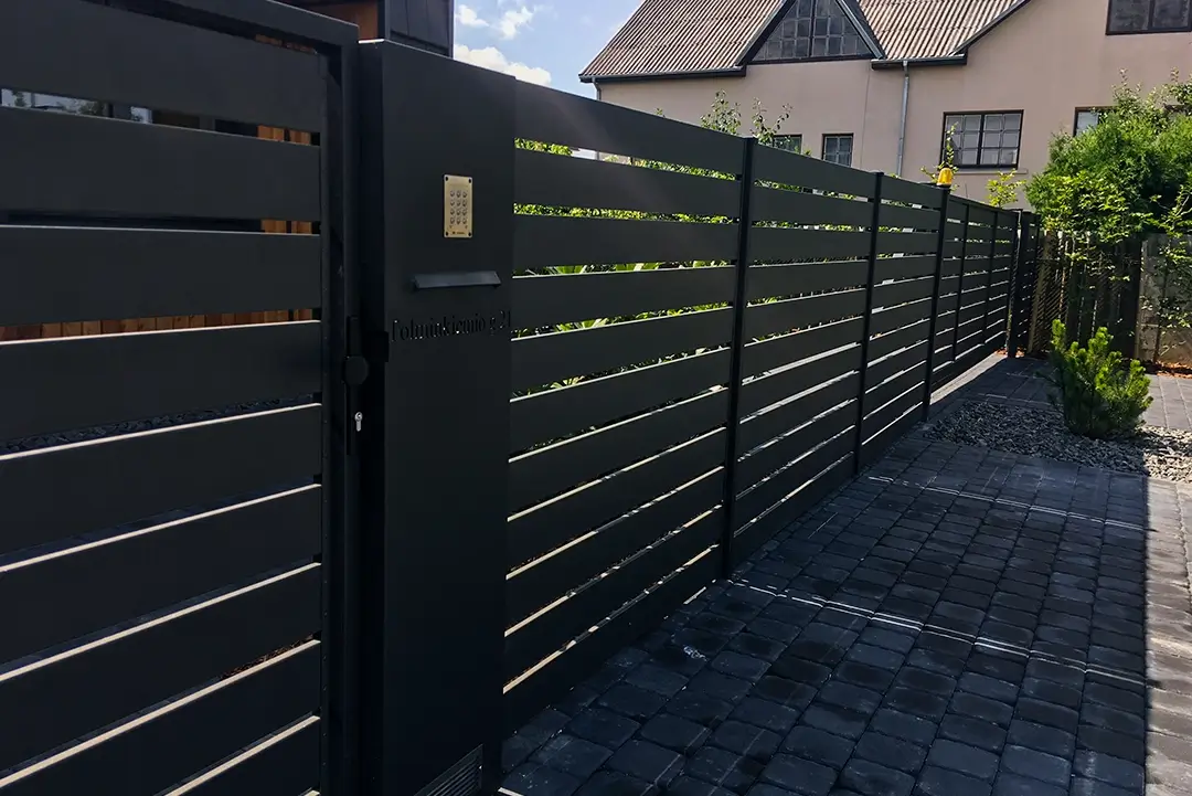 Masiv-polisadine-metaline-tvora-Metallum-Novum-12 - Metallum Novum