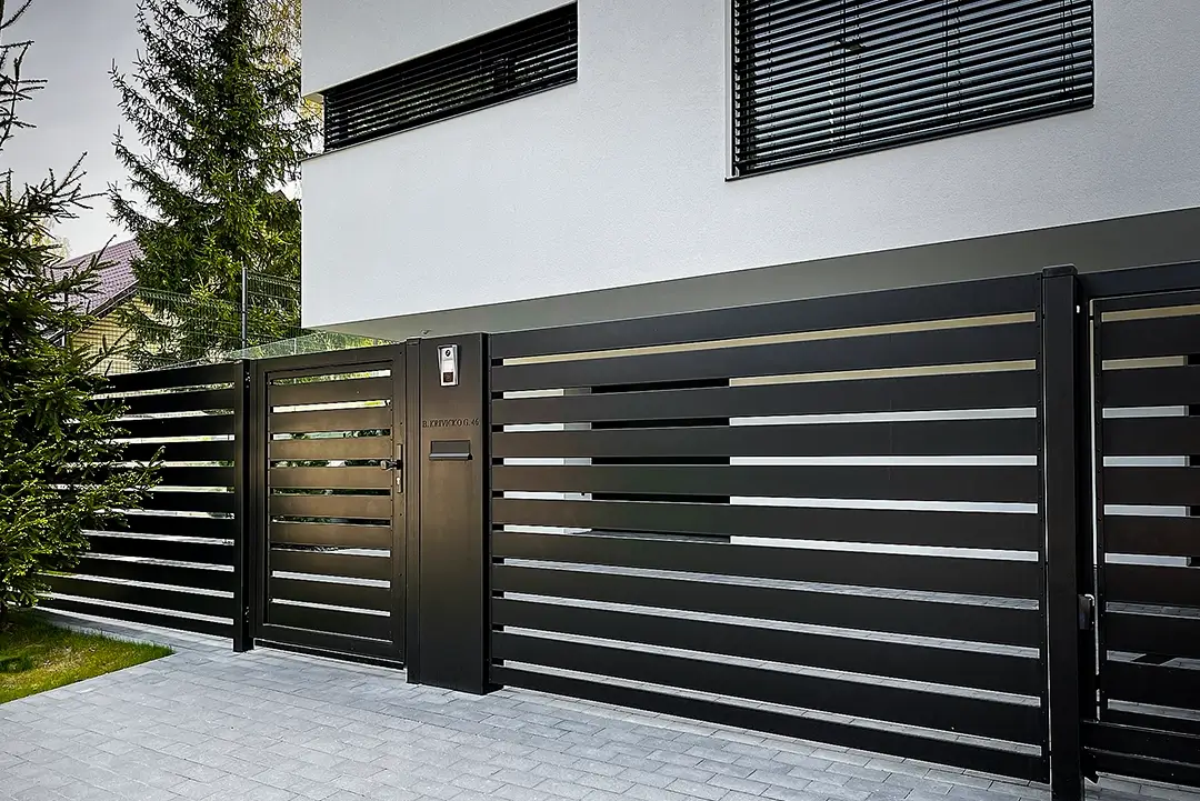 Masiv-polisadine-metaline-tvora-Metallum-Novum-21 - Metallum Novum