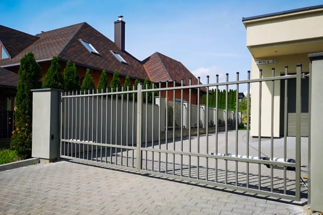 Stela-metaline-tvora-Metallum-Novum-02 - Metallum Novum