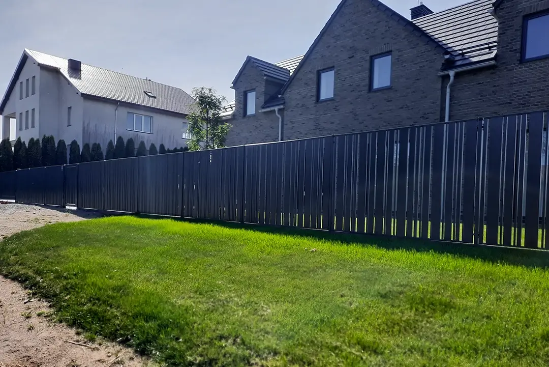 Vertical-Asimetric-polisadine-metaline-tvora-Metallum-Novum-07 - Metallum Novum