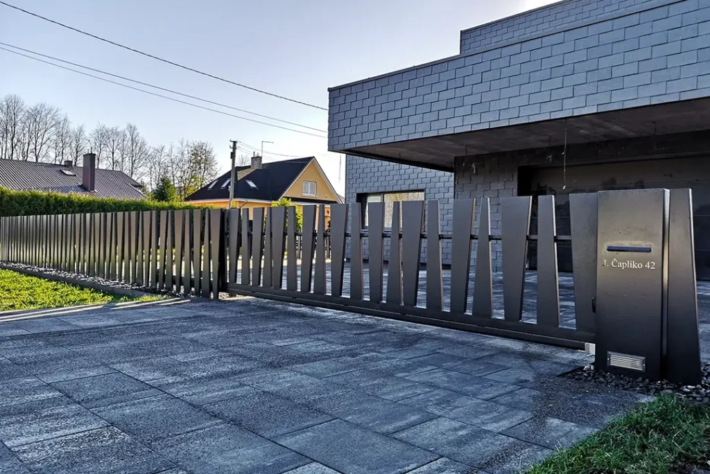 Moderni berėmė tvora „ASTON“, nuotrauka 3