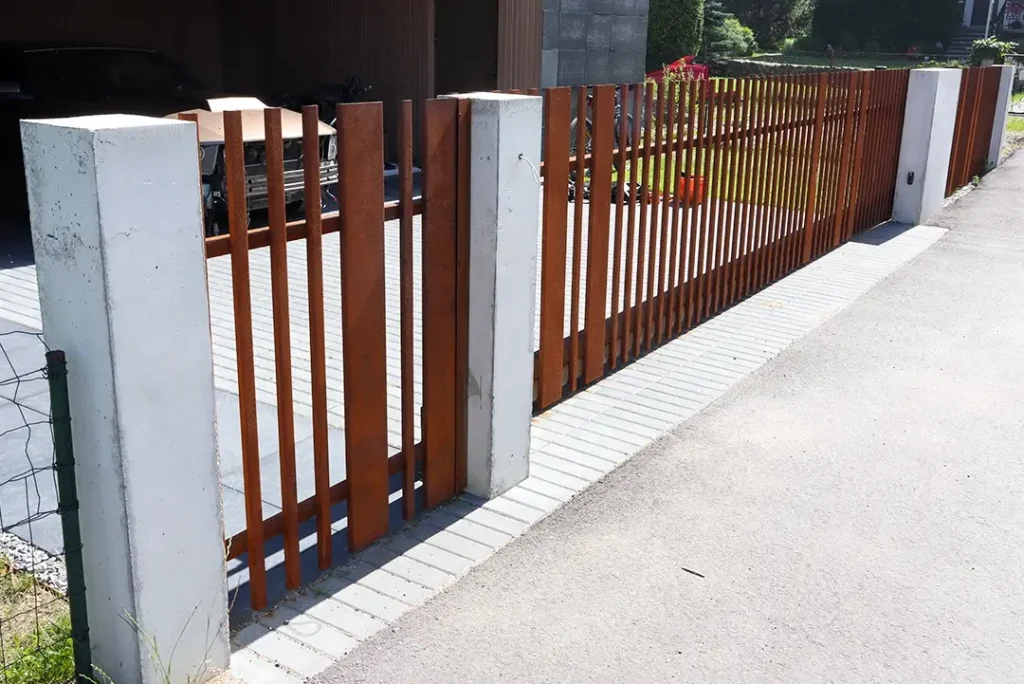 Corten tvora „VERTIKALIS“, nuotrauka 1