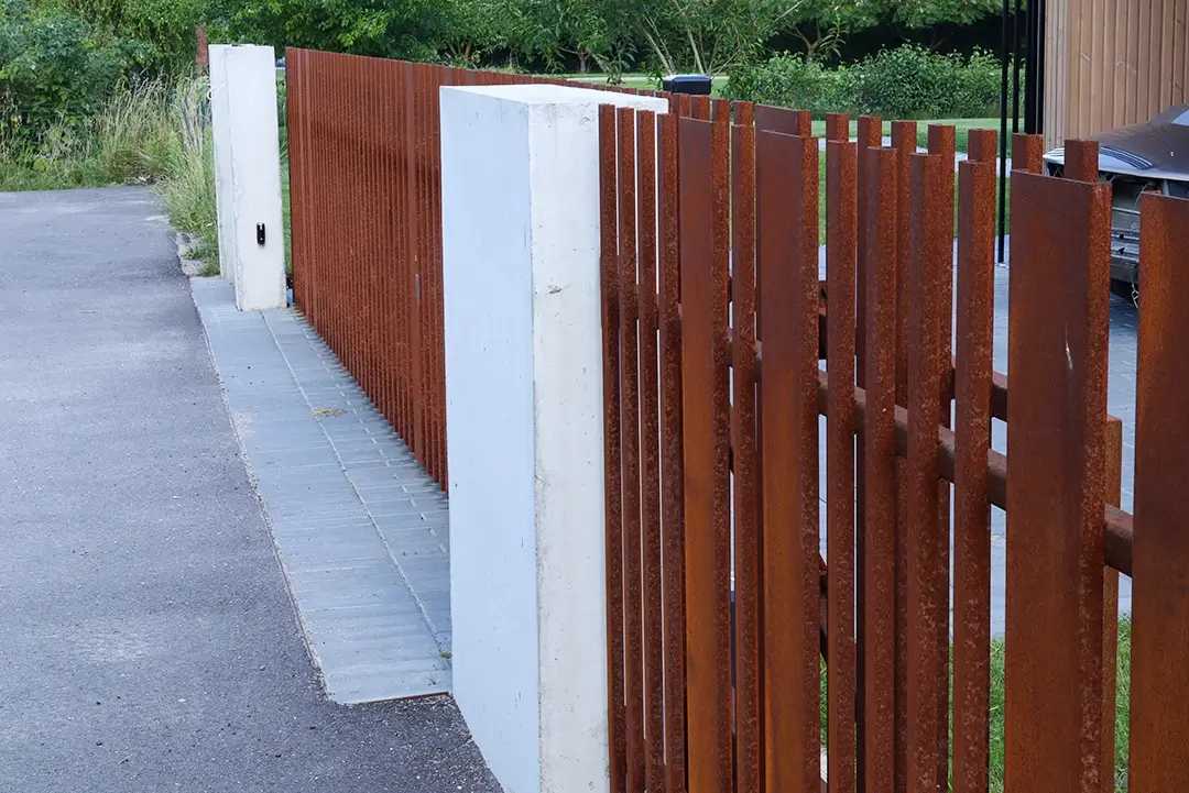 Corten tvora „VERTIKALIS“