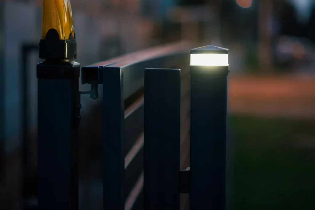 LED kamšteliai tvorų ir vartų stulpams, nuotrauka 3